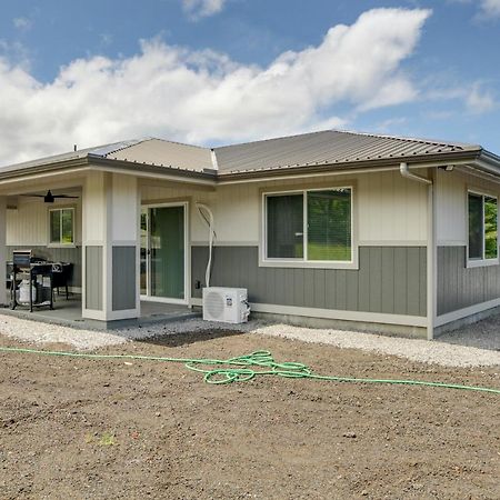 Keaau Getaway With Patio, 3 Mi To Shipman Beach! Buitenkant foto