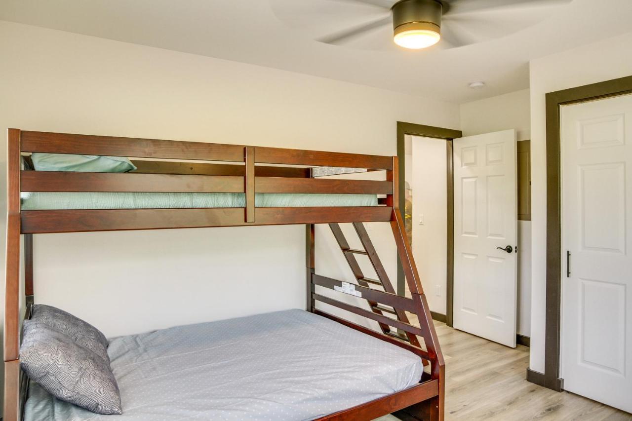 Keaau Getaway With Patio, 3 Mi To Shipman Beach! Buitenkant foto